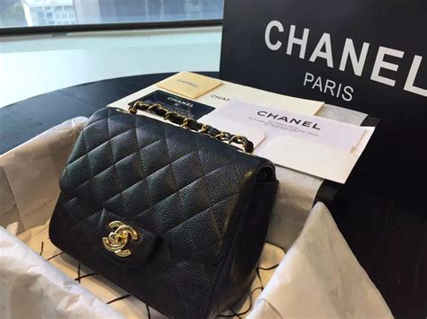 chanel cf 25價錢|盤點Chanel熱門保值黑色包款 方胖子、.